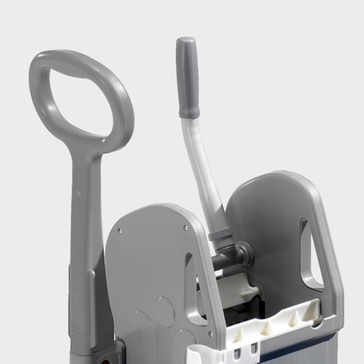 Ergonomic_side_handle_Mobile_Bucket